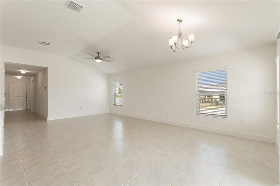 Spacious, unfurnished interior of a new home in , Davenport (Image 15).