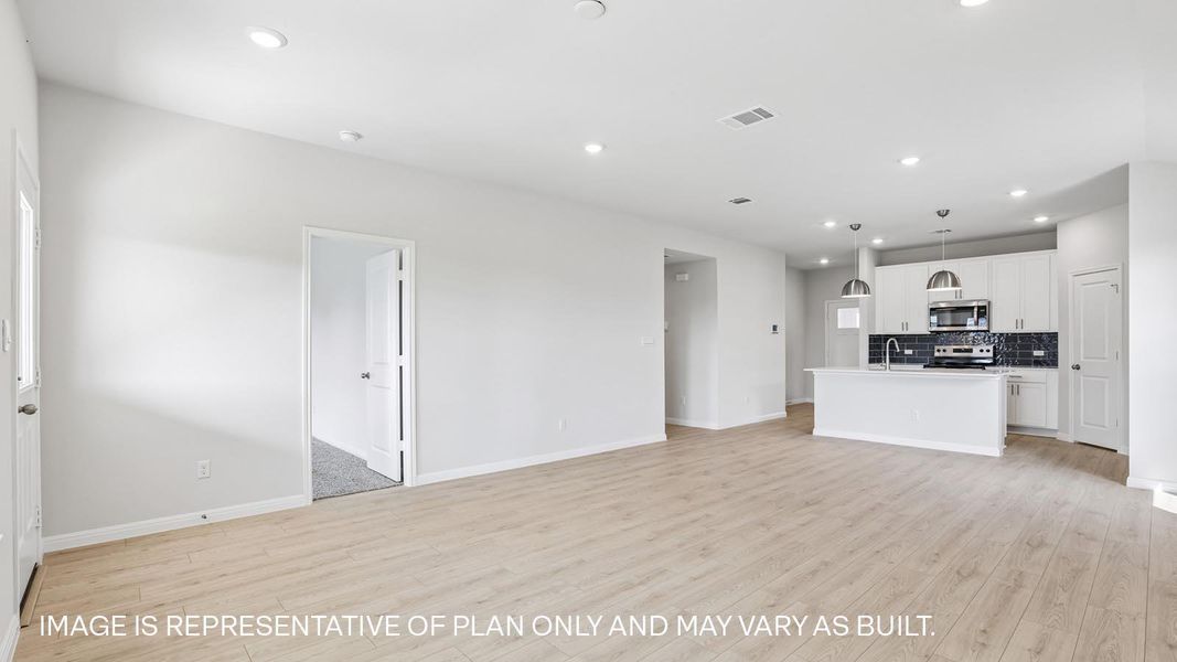 Spacious, unfurnished interior of a new home in Thunder Rock, Marble Falls (Image 14). Spacious, unfurnished interior of a new home in Thunder Rock, Marble Falls (Image 14).