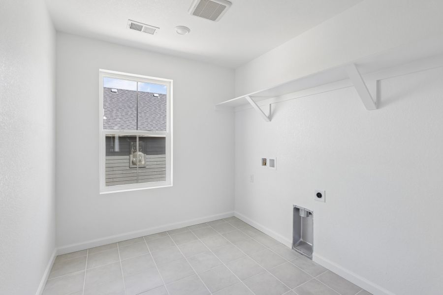 Spacious, unfurnished interior of a new home in The Town Collection at Independence, Elizabeth (Image 26).