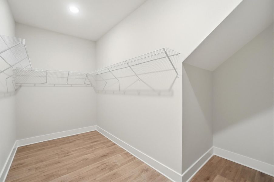 Spacious, unfurnished interior of a new home in Rone Creek, Waxhaw (Image 23).