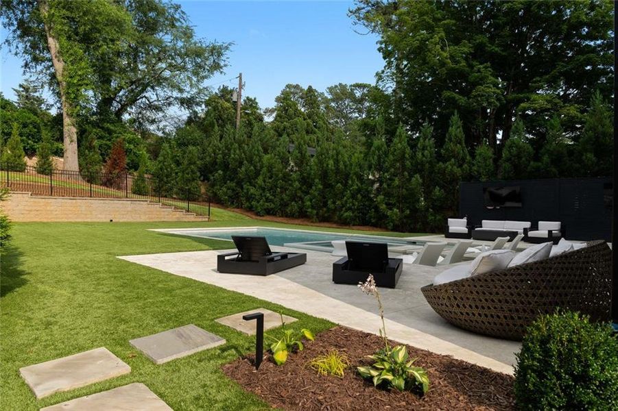 Community amenities in , Atlanta (Image 51).