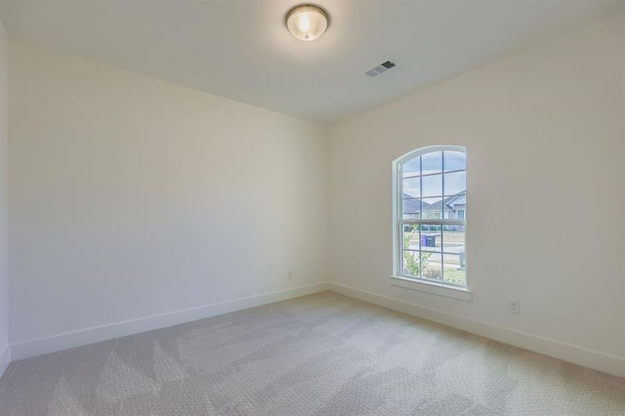 Spacious, unfurnished interior of a new home in M3 Ranch 60s, Mansfield (Image 24).