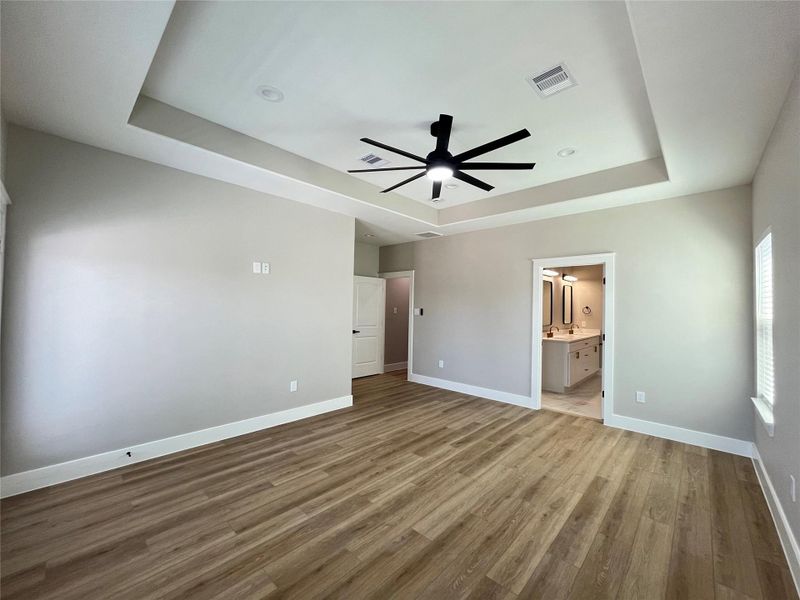 8006 Cora St primary bedroom