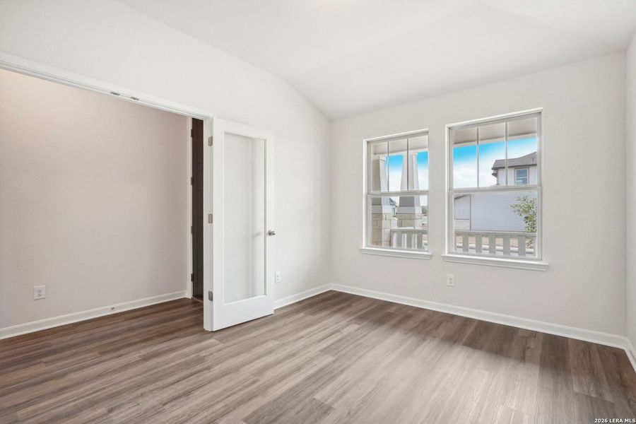 Spacious, unfurnished interior of a new home in Catalina, Converse (Image 20).