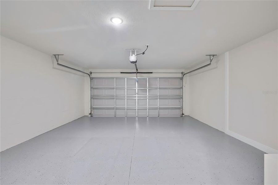 Spacious, unfurnished interior of a new home in , Dunnellon (Image 14).