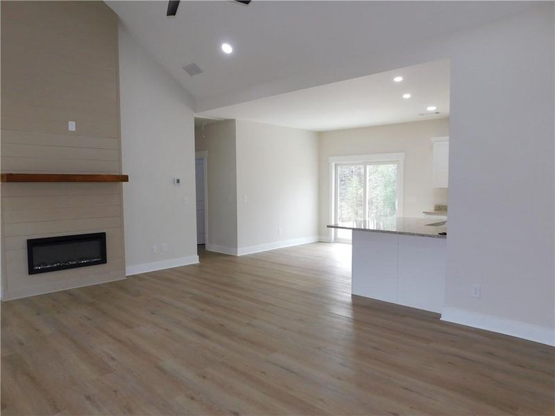 Spacious, unfurnished interior of a new home in , Dahlonega (Image 24).