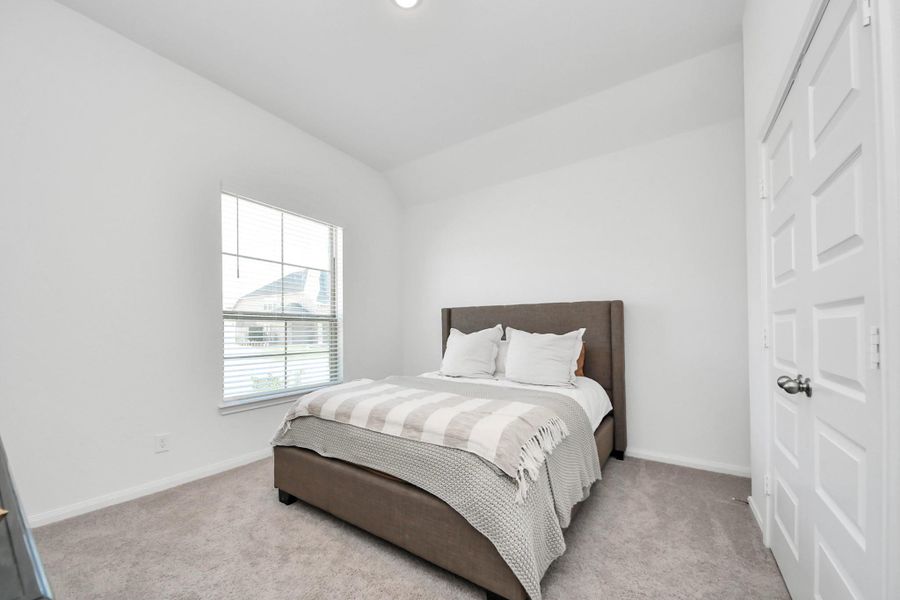 Furnished interior view inside a new home in Kings Mill, Kingwood (Image 11).