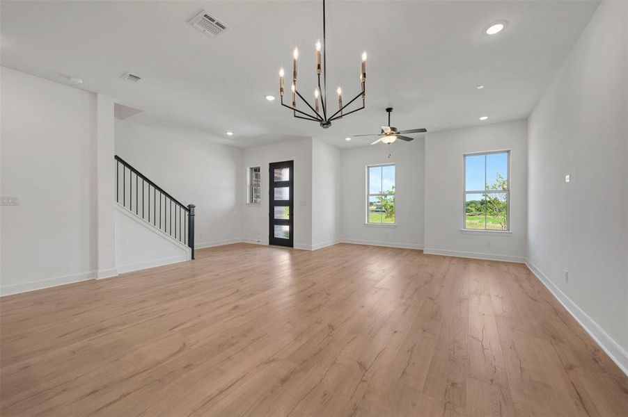 Spacious, unfurnished interior of a new home in Ridgeline Towns, McKinney (Image 20). Spacious, unfurnished interior of a new home in Ridgeline Towns, McKinney (Image 20).