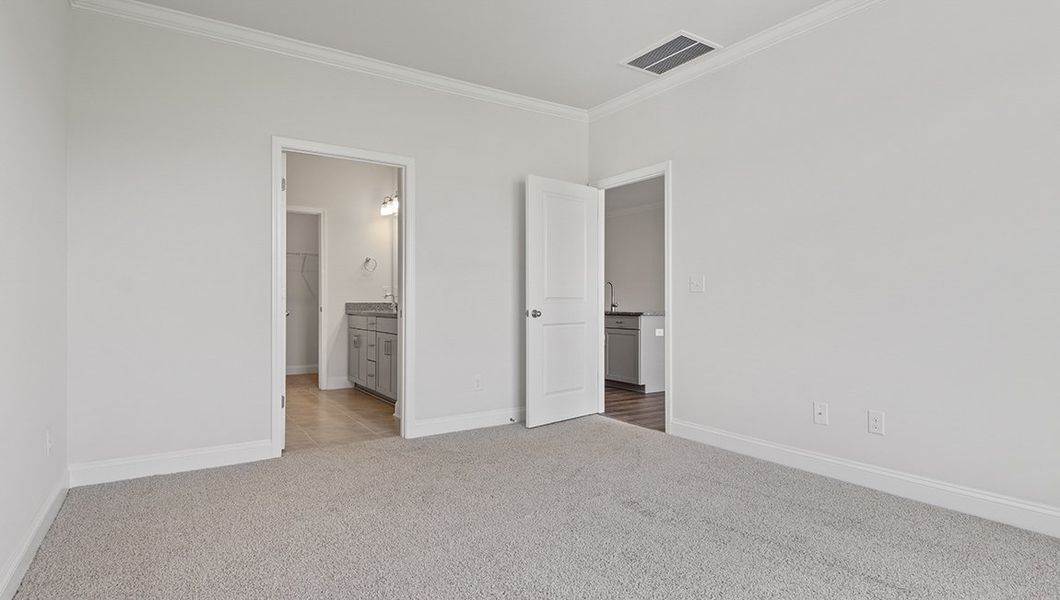 Spacious, unfurnished interior of a new home in Pleasant Grove, Weaverville (Image 13).