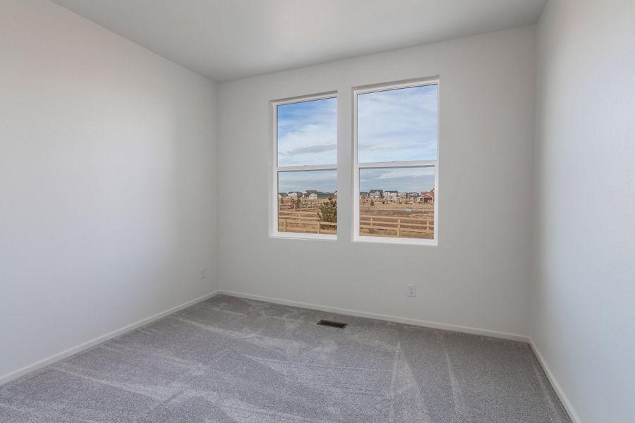 Spacious, unfurnished interior of a new home in Trailside, Timnath (Image 32).