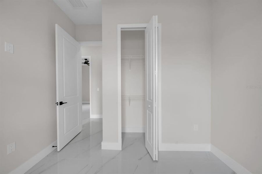 Spacious, unfurnished interior of a new home in , Lehigh Acres (Image 14).