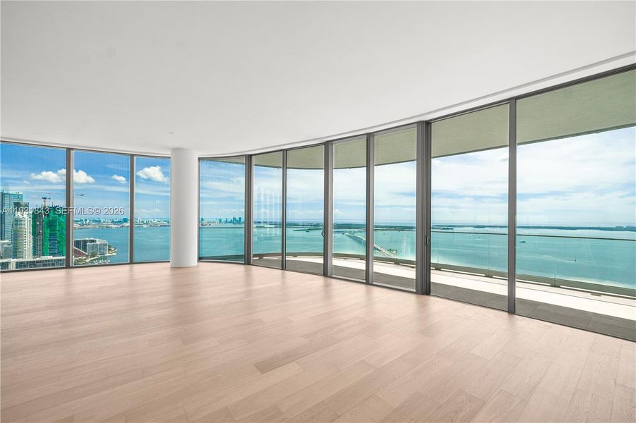 Spacious, unfurnished interior of a new home in Una Residences, Miami (Image 14).
