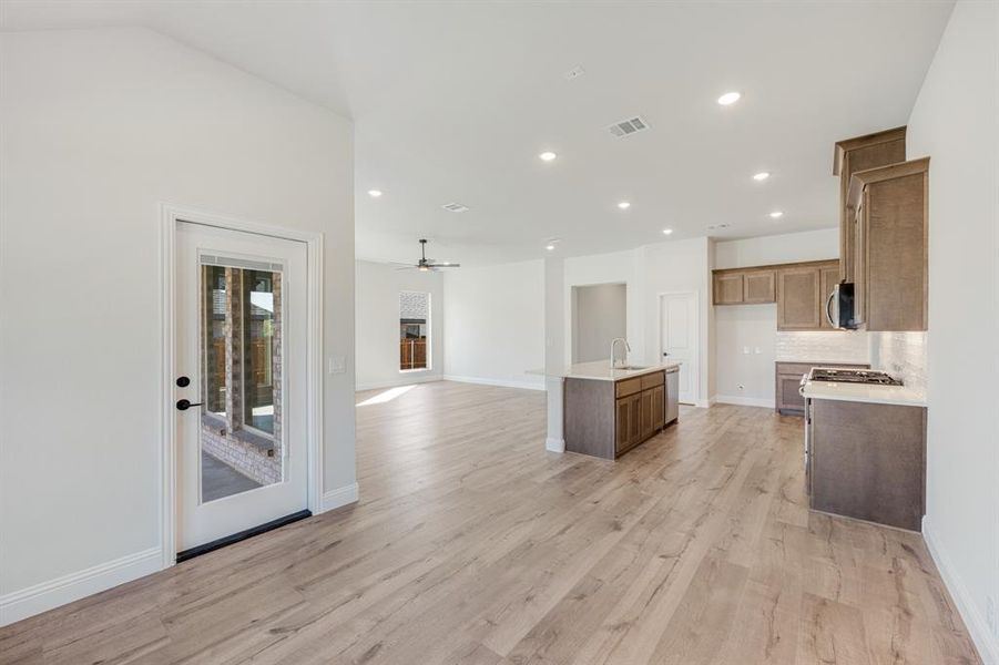 Spacious, unfurnished interior of a new home in Arcadia Trails Classic 60, Balch Springs (Image 25). Spacious, unfurnished interior of a new home in Arcadia Trails Classic 60, Balch Springs (Image 25).