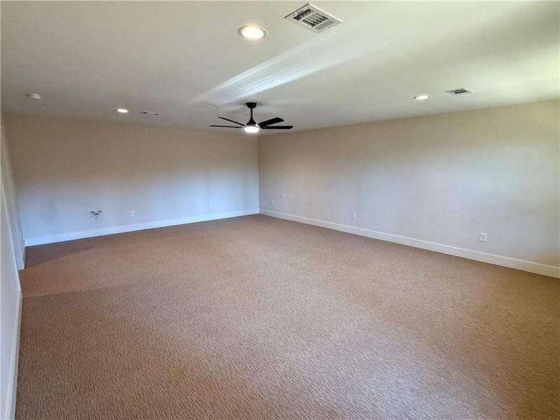 Spacious, unfurnished interior of a new home in , Ellijay (Image 18).