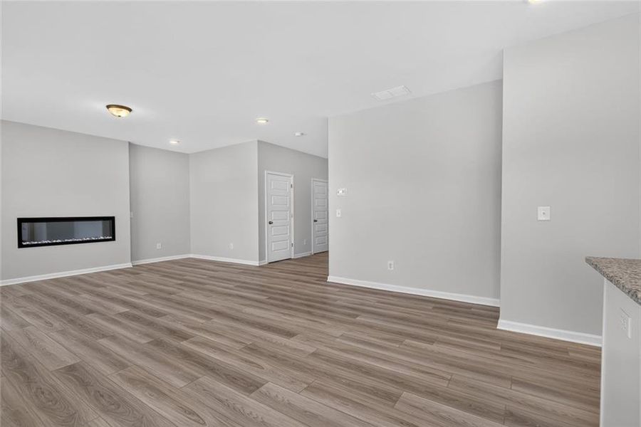 Spacious, unfurnished interior of a new home in North Haven, Rome (Image 23).