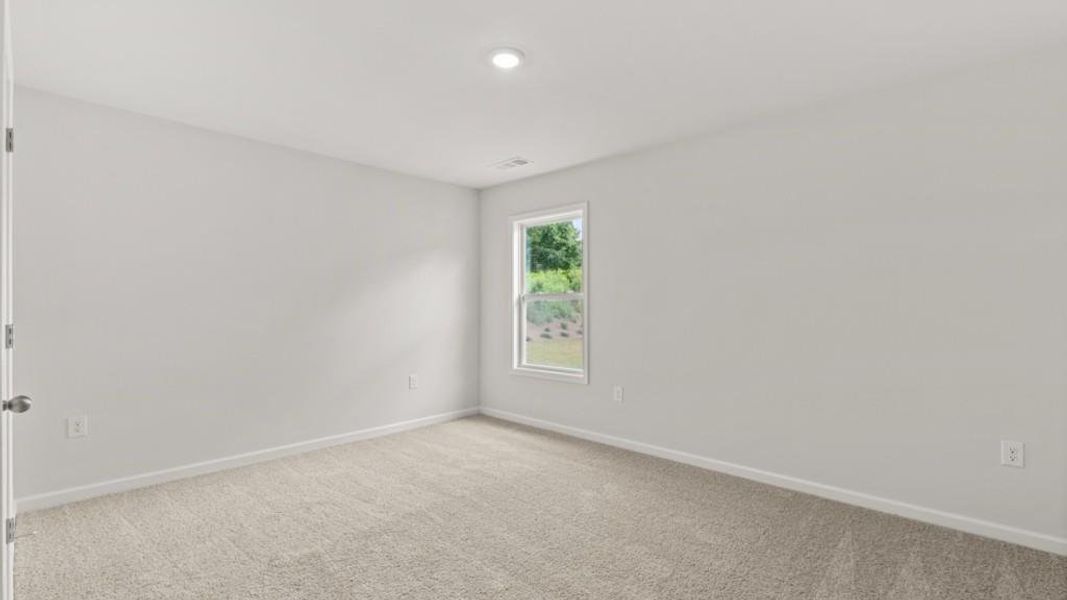 Spacious, unfurnished interior of a new home in Haven Abbey, Cumming (Image 24).