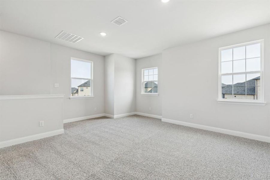 Spacious, unfurnished interior of a new home in Bellagio, Forney (Image 27). Spacious, unfurnished interior of a new home in Bellagio, Forney (Image 27).