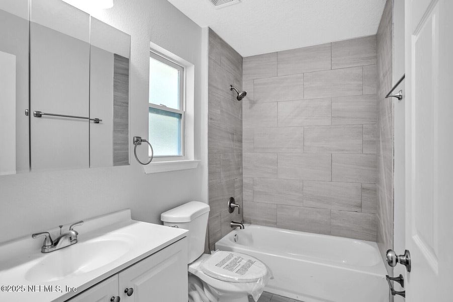 Furnished interior view inside a new home in , Jacksonville (Image 13).