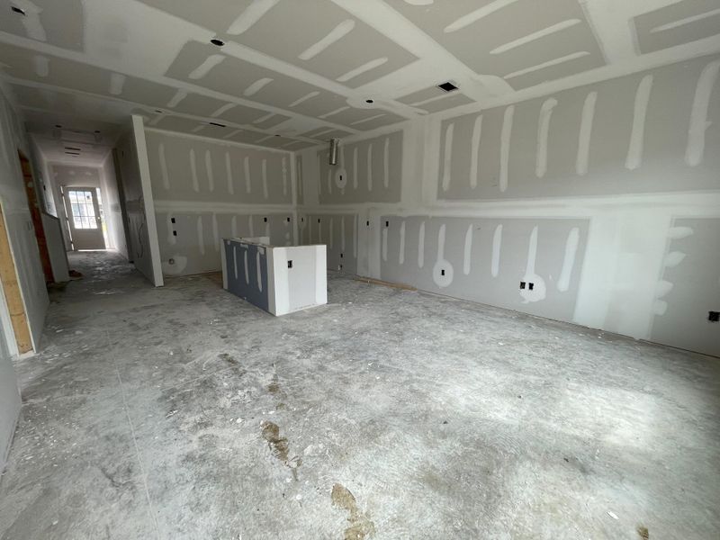 Spacious, unfurnished interior of a new home in Hammock Walk at Nexton, Summerville (Image 22).