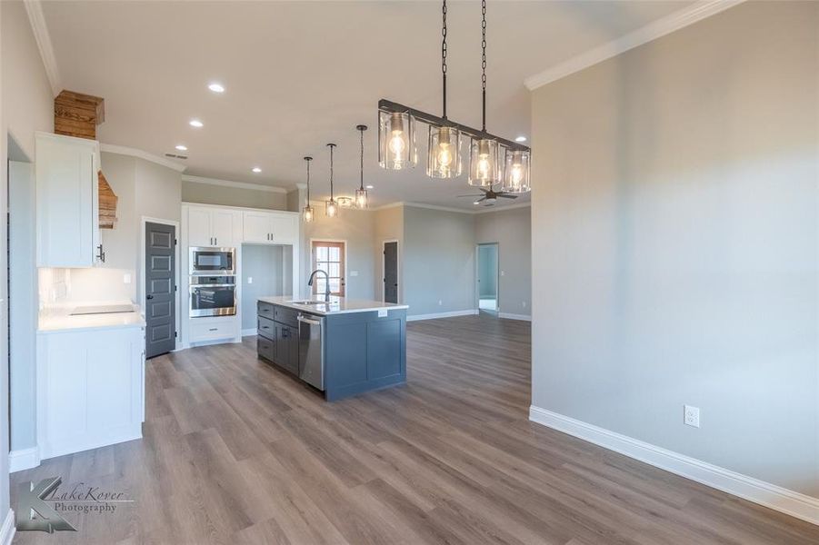 Spacious, unfurnished interior of a new home in , Abilene (Image 20).