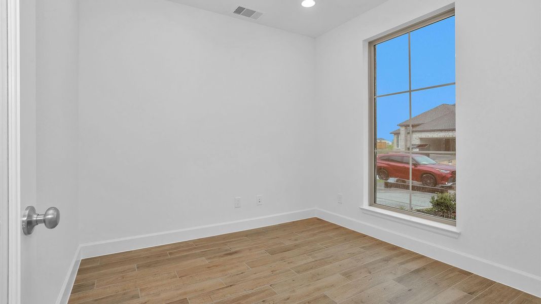 Spacious, unfurnished interior of a new home in Meridiana, Manvel (Image 7). Spacious, unfurnished interior of a new home in Meridiana, Manvel (Image 7).