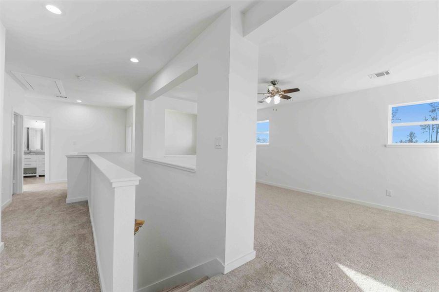 Spacious, unfurnished interior of a new home in , Conroe (Image 25).