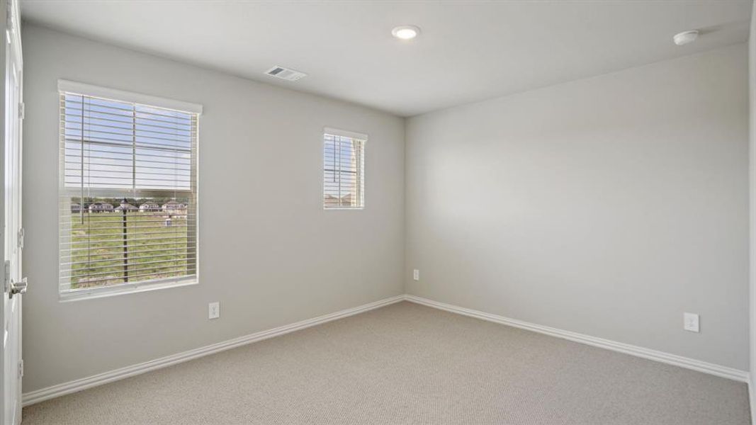 Spacious, unfurnished interior of a new home in Windmore, Princeton (Image 16).