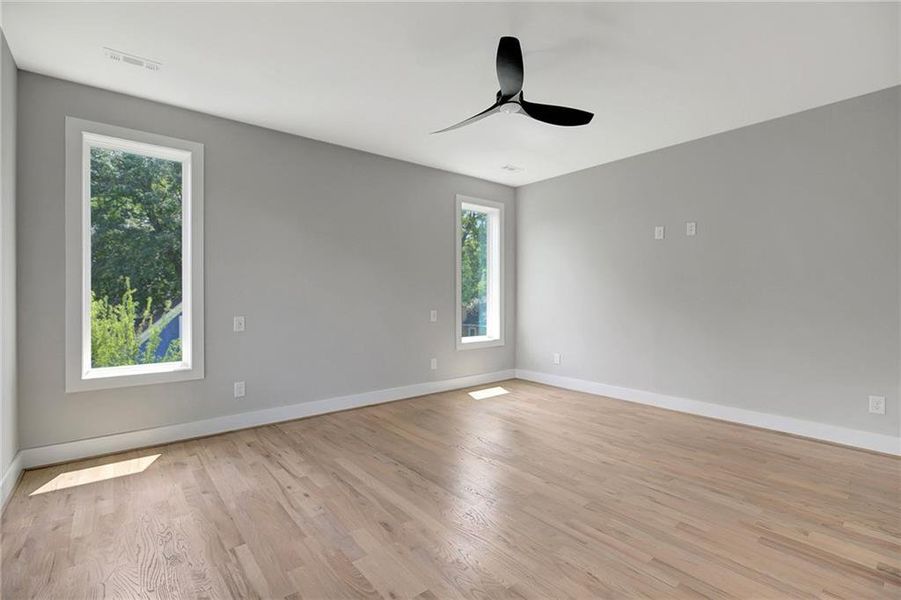 Spacious, unfurnished interior of a new home in , Atlanta (Image 67).