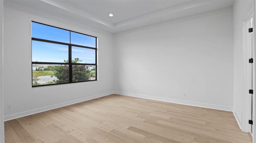 Spacious, unfurnished interior of a new home in , Palm Beach Gardens (Image 24).