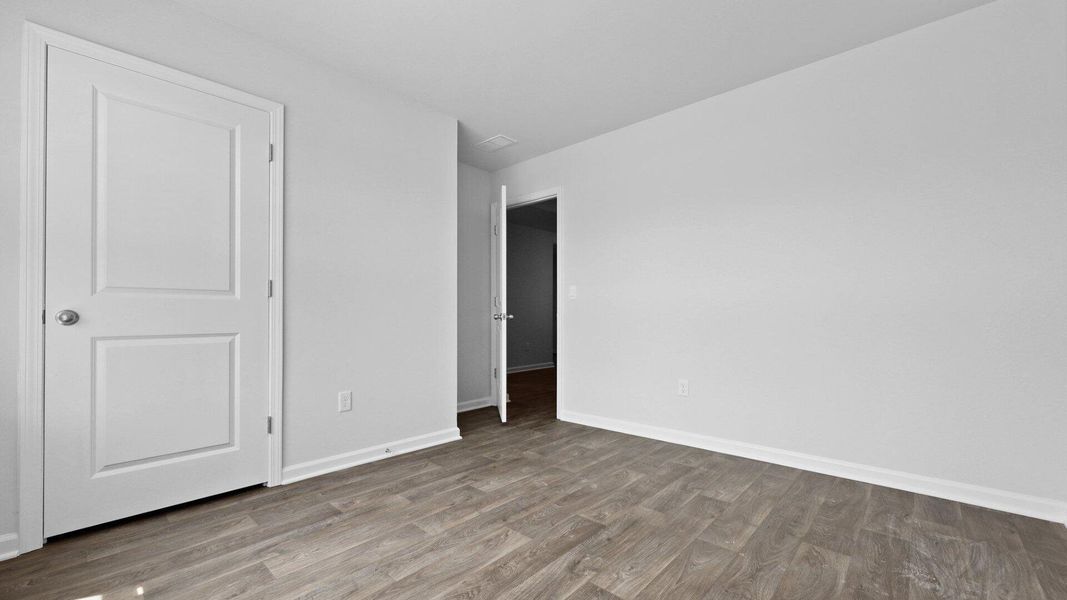 Spacious, unfurnished interior of a new home in Center Pointe, Santee (Image 11).
