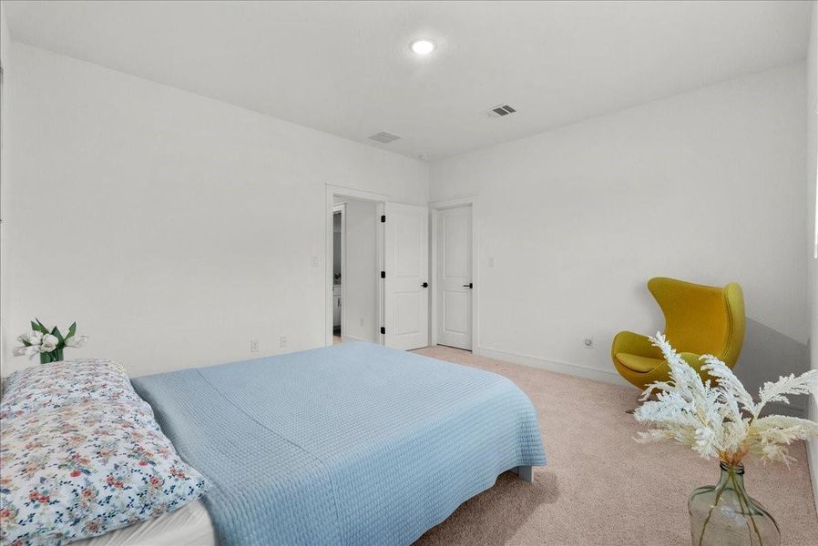 Upstairs secondary bedroom.