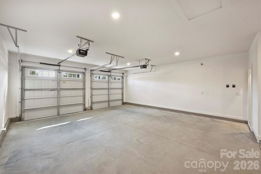 Spacious, unfurnished interior of a new home in , Lincolnton (Image 23).