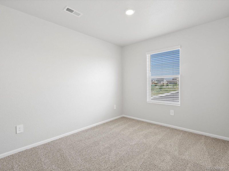 Spacious, unfurnished interior of a new home in Hidden Valley Farm, Severance (Image 30).