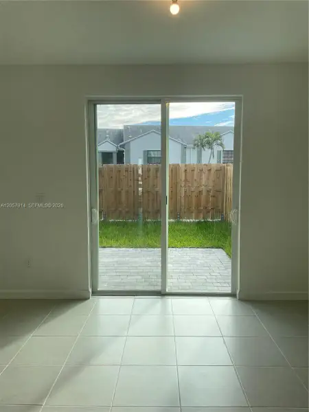 Spacious, unfurnished interior of a new home in , Homestead (Image 3).