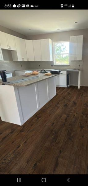 Image 4 of a home in .