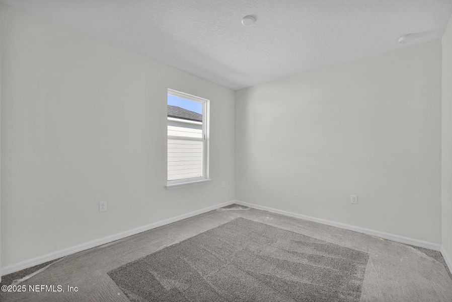 Spacious, unfurnished interior of a new home in Murray Farms, Middleburg (Image 28).