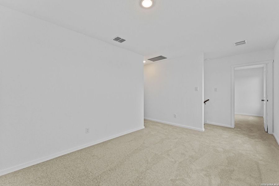 Spacious, unfurnished interior of a new home in Randolph Crossing, Converse (Image 27).