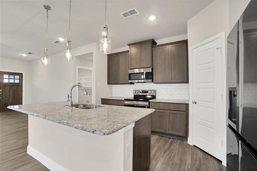 photos are for reference only actual home may vary. photos are for reference only actual home may vary.