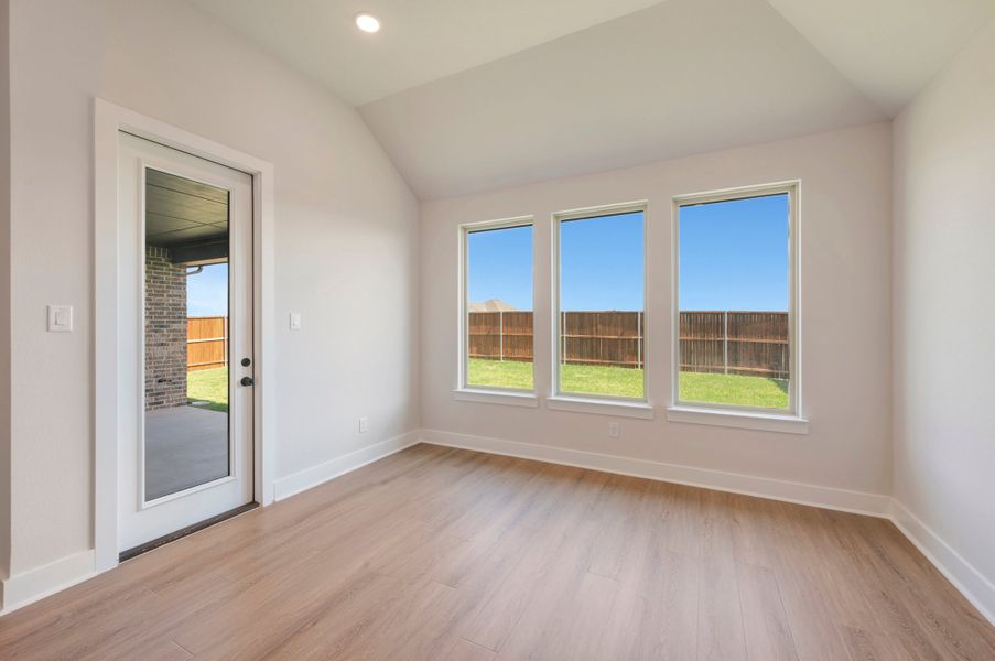 Spacious, unfurnished interior of a new home in LaPrelle, Fort Worth (Image 20).
