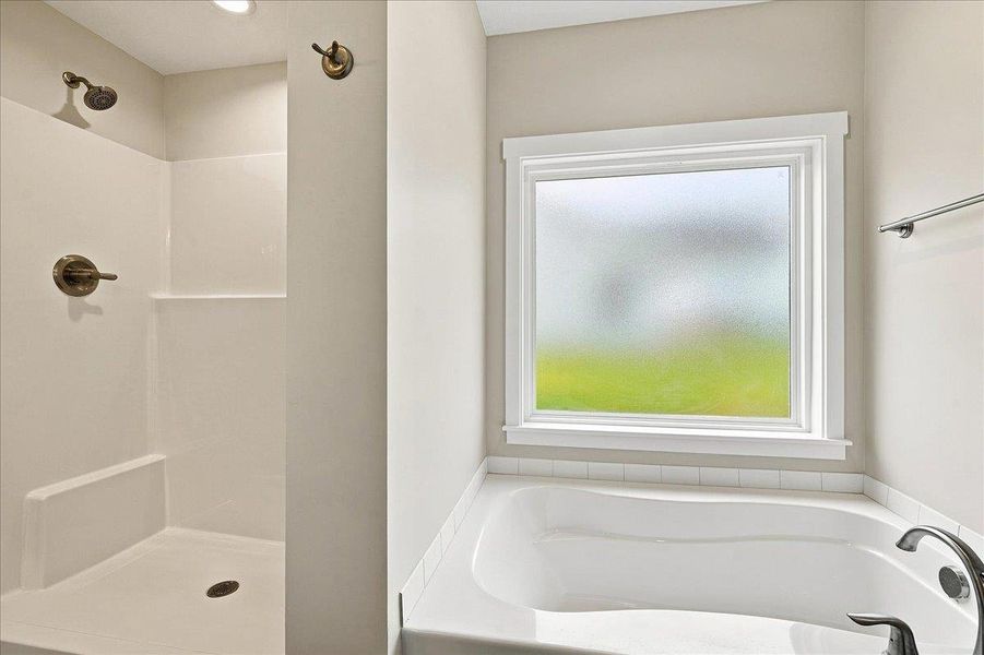 Close-up of interior finishes inside a home in Davis Heights, Inman (Image 16).
