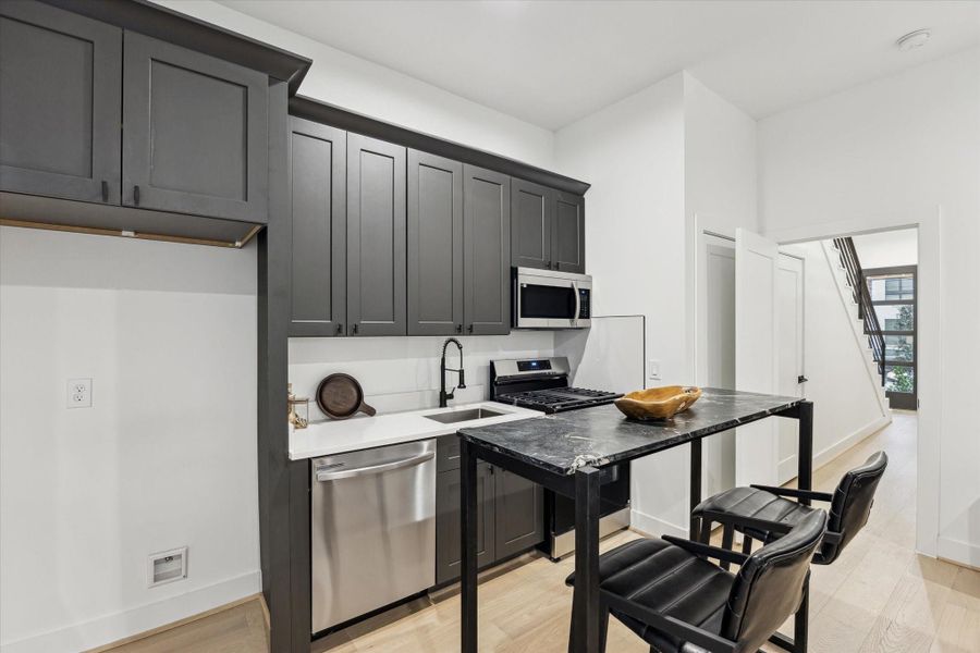 1st level bedroom offers an ADU (Additional Dwelling Unit) perfect for rental income opportunity, or in-laws suite 1st level bedroom offers an ADU (Additional Dwelling Unit) perfect for rental income opportunity, or in-laws suite