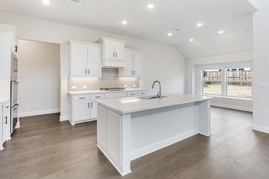 Furnished interior view inside a new home in Liberty, Melissa (Image 19).