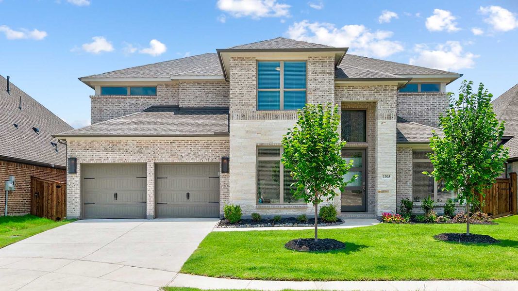 Front exterior of a new home in Devonshire - Reserve 60', Forney, TX, highlighting curb appeal (Image 1).