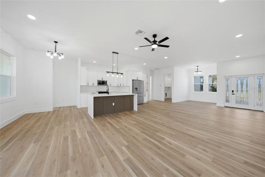 Spacious, unfurnished interior of a new home in , Punta Gorda (Image 18).