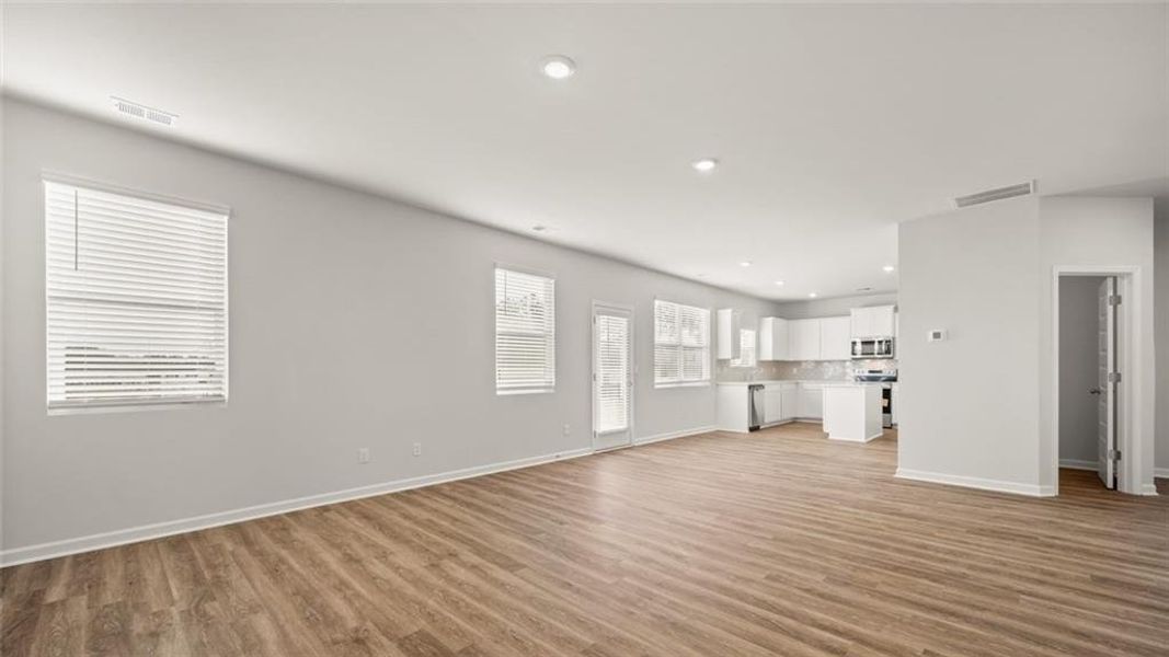 Spacious, unfurnished interior of a new home in Oakchase at Hampton, Hampton (Image 14).