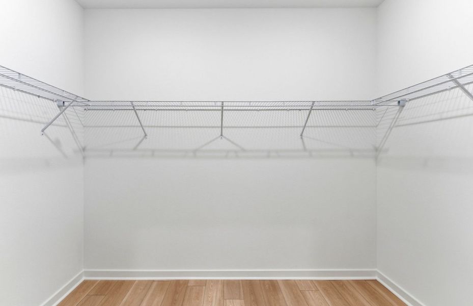 Spacious, unfurnished interior of a new home in Vida's Way, Wesley Chapel (Image 16).