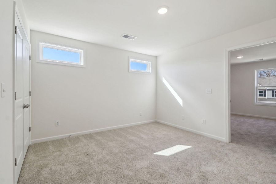 23-web-or-mls-Flat Coat Ln-015