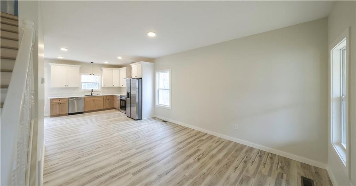 Spacious, unfurnished interior of a new home in , Carrollton (Image 16).