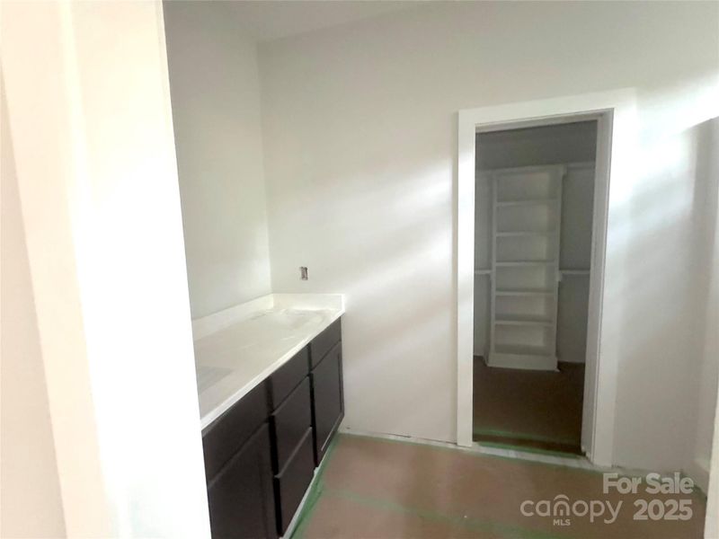 Image 21 of a home in .