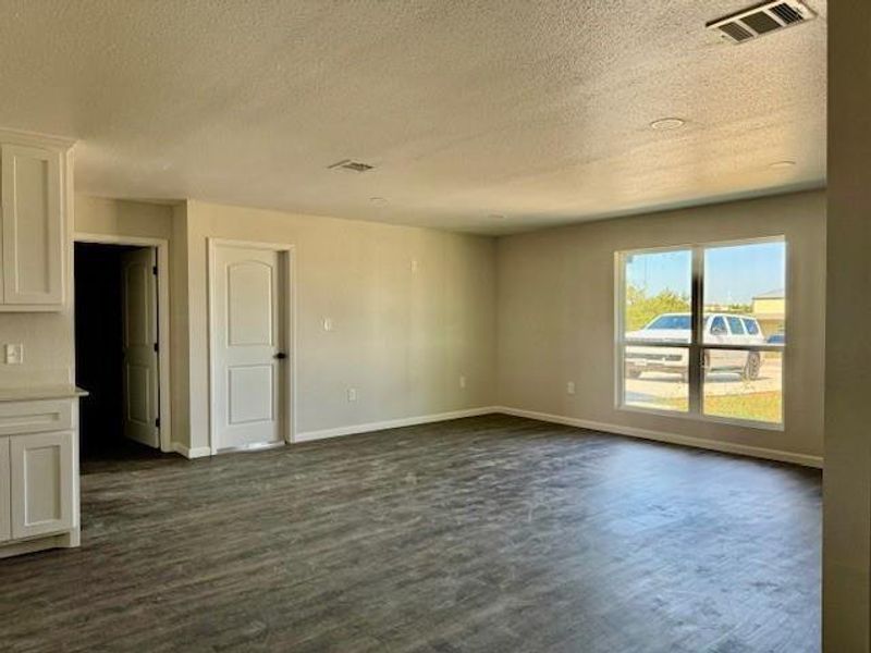 Spacious, unfurnished interior of a new home in , Honey Grove (Image 12).